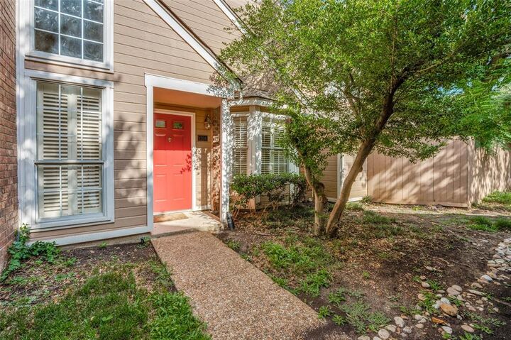 Property Photo: 17860 Windflower Way 1704 TX 75252