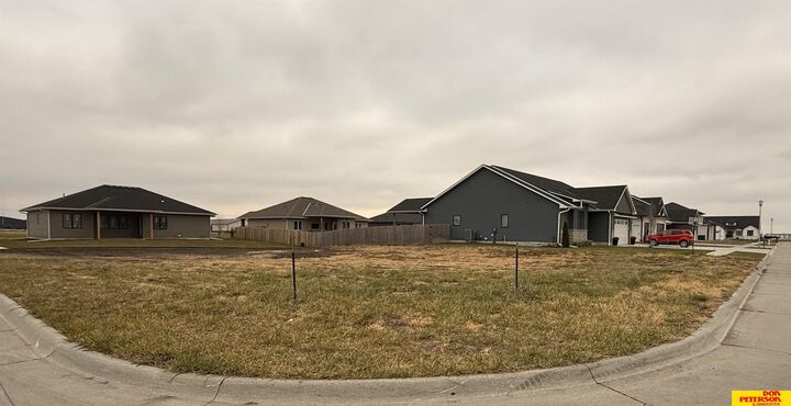 Property Photo: 2710 S Lauren Lane NE 68025