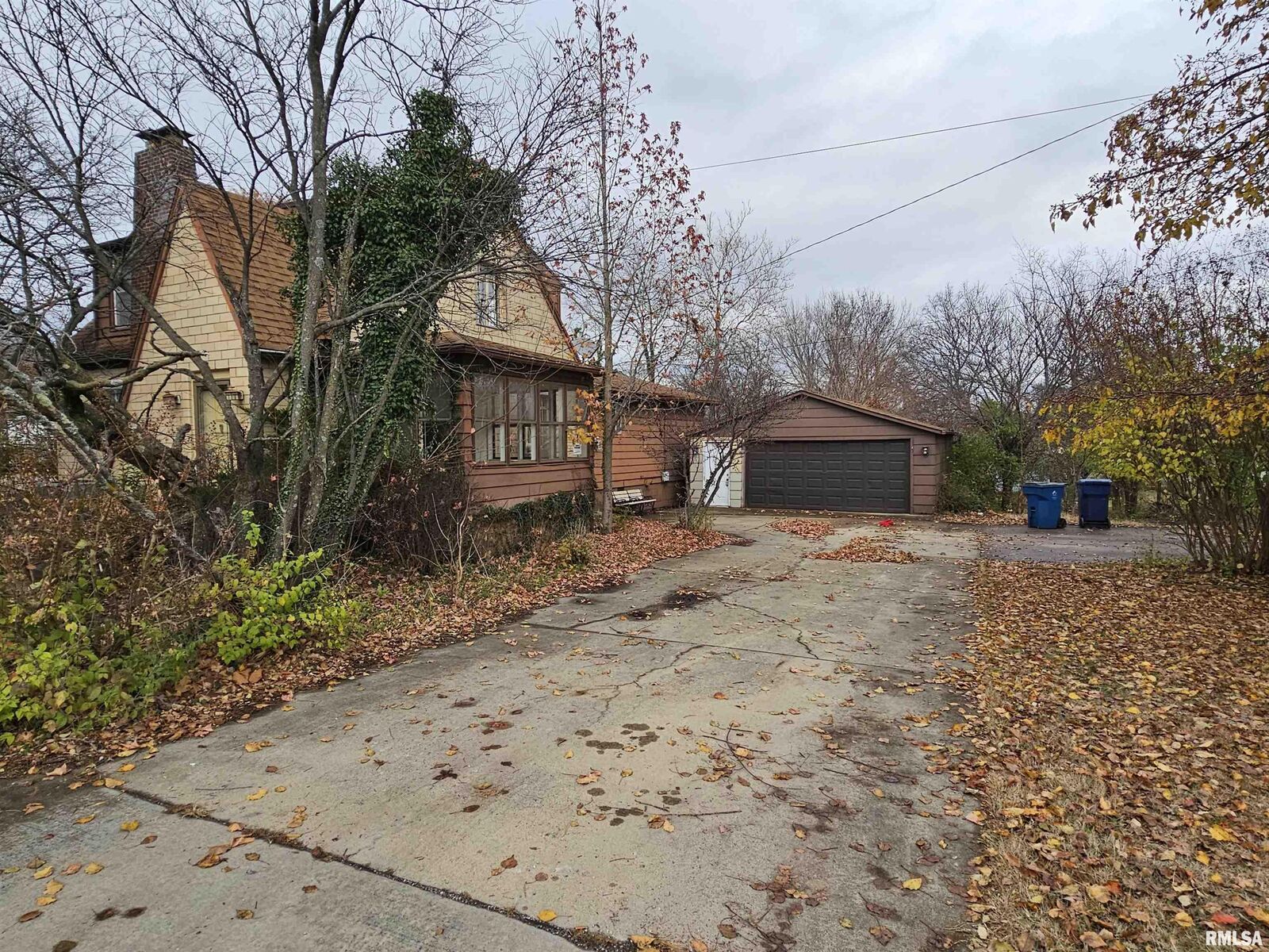 Property Photo:  1604 Salem Road  IL 62864 