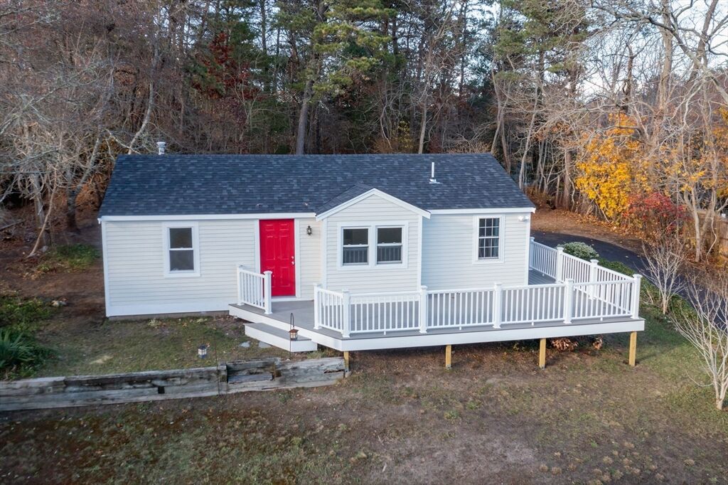 Property Photo:  12 Tradewind Ln  MA 02360 