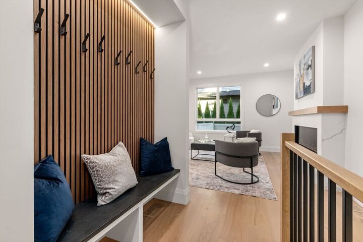 Property Photo: 956 Walnut Street 7 MA 02461