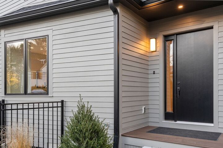 Property Photo: 956 Walnut Street 7 MA 02461