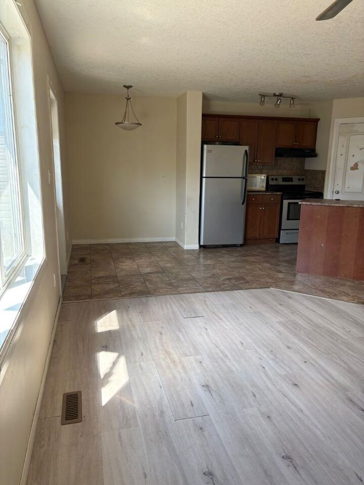 Property Photo: 6802 50 Avenue 32 AB T4V 5C7
