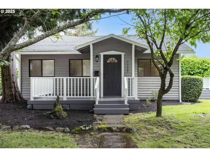 7733 NE Mason St  Portland OR 97218 photo