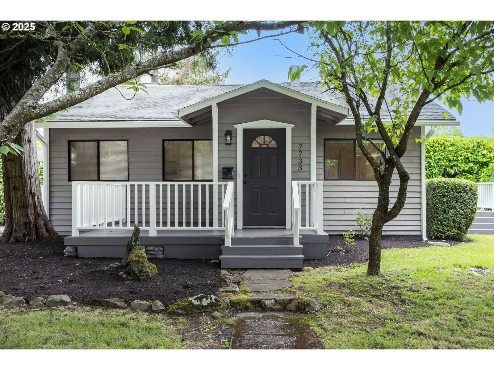 Property Photo: 7733 NE Mason St OR 97218