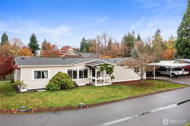 Property Photo:  8212  8th Avenue Ct E 1  WA 98404 