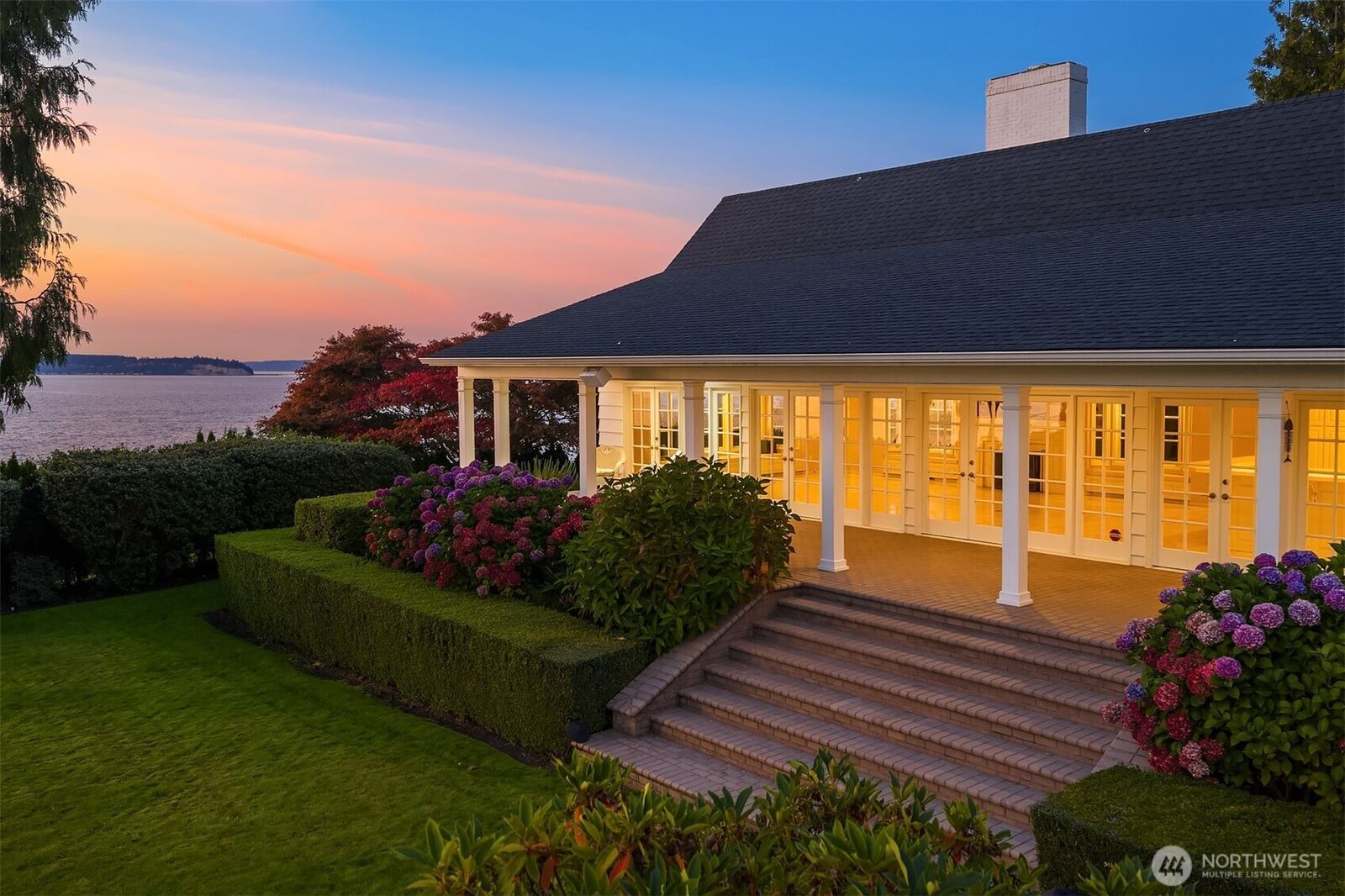 Property Photo:  3727  Shore Avenue  WA 98203 