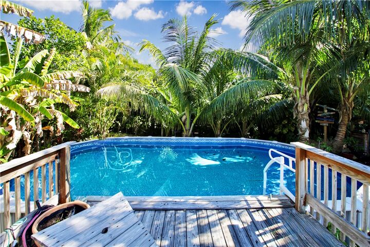 Property Photo:  116 Delvalle Street  FL 32951 