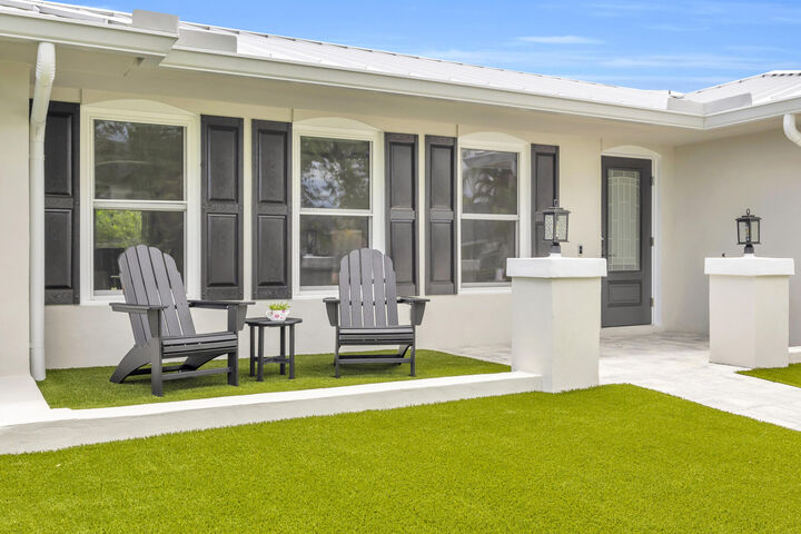 Property Photo:  11 SE Splitrail Circle  FL 33469 