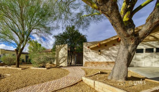 Property Photo: 744 W Felspar Ave CA 93555