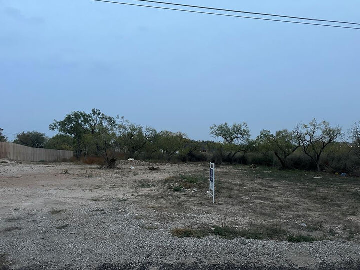 Property Photo:  206 S Baze Street  TX 76903 