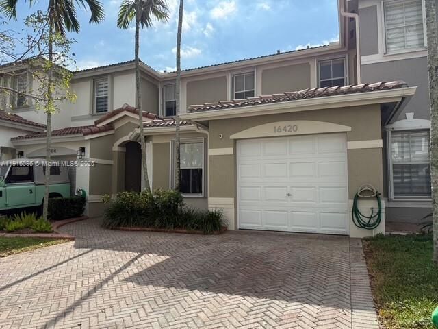 Property Photo: 16420 SW 48th Ter FL 33185