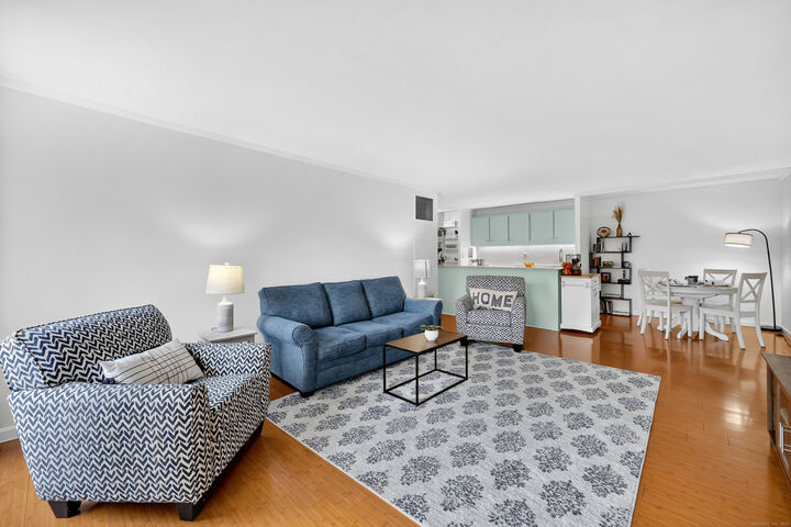 Property Photo:  1 Gold Street Apt 11D  CT 06103 