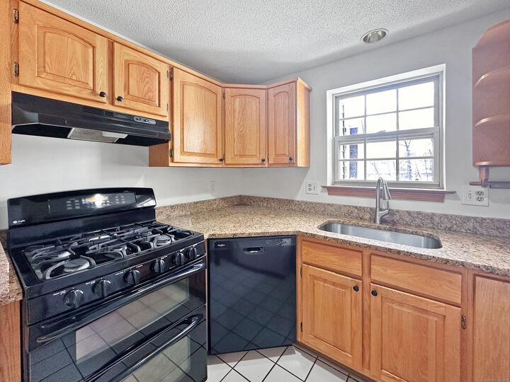 Property Photo:  76 North Mountain Road B  CT 06052 