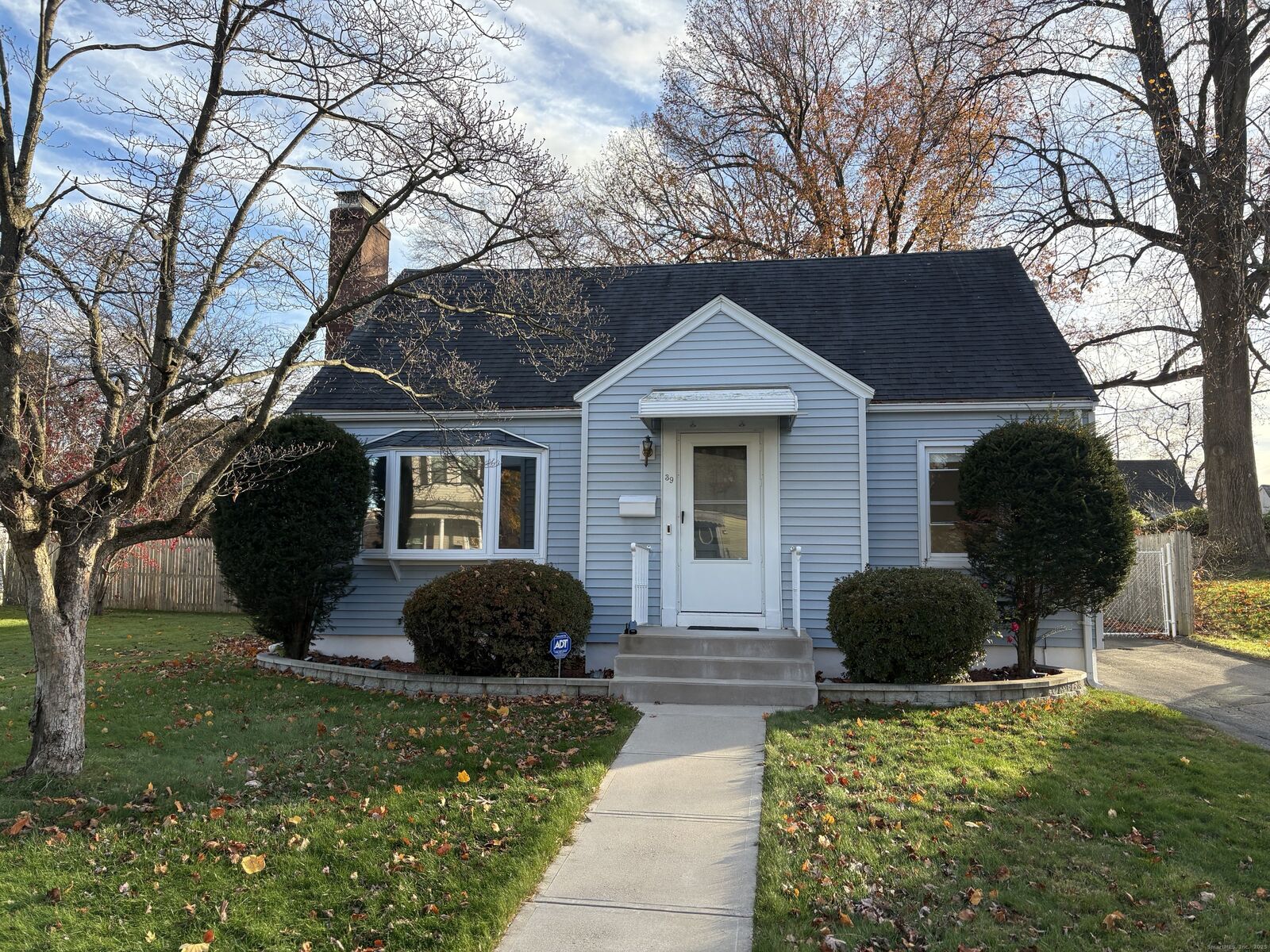 Property Photo:  39 Westphal Street  CT 06110 