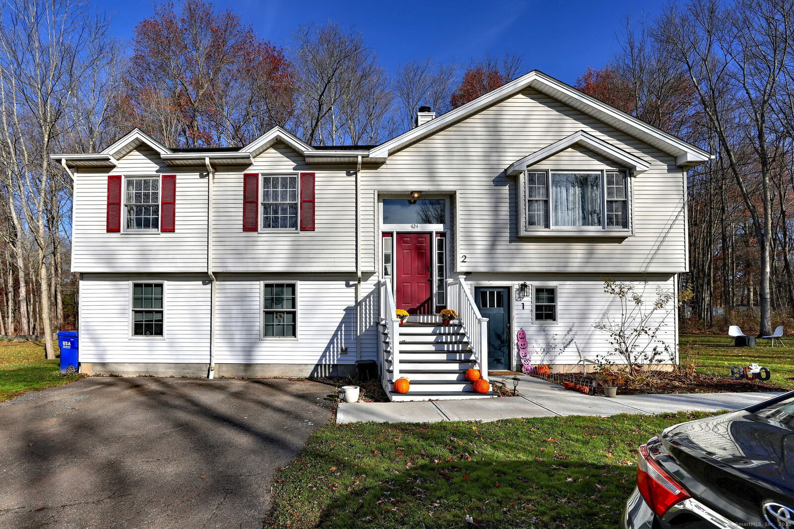 Property Photo: 424 Bridge Street CT 06078