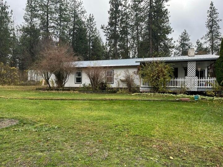 Property Photo:  21018 N Austin Rd  WA 99005 