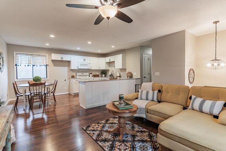 Property Photo: 12 Pinehurst Circle IA 51534