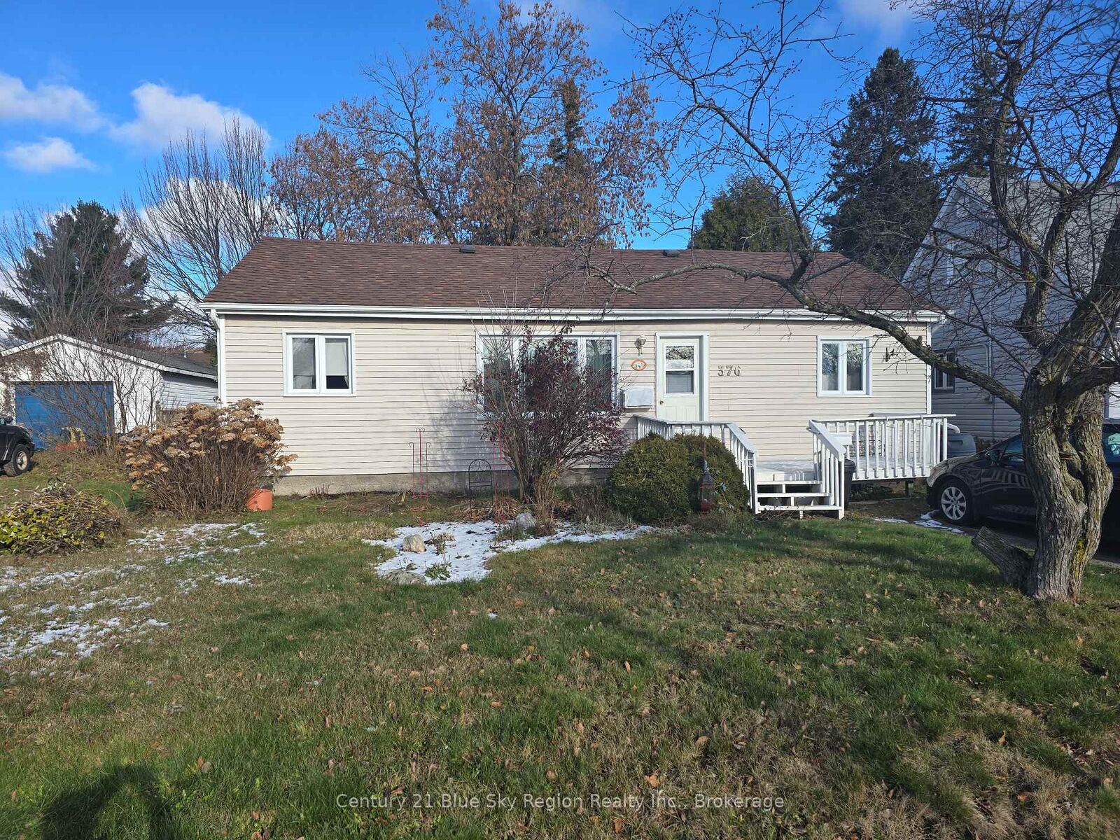 Property Photo:  376 Albert Avenue  ON P1B 7J9 