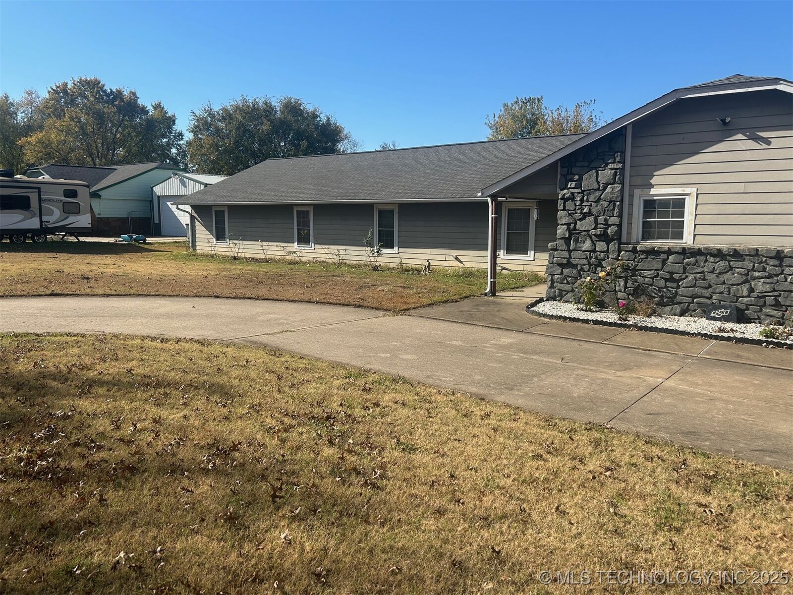 Property Photo:  10302 S 237th East Avenue  OK 74014 