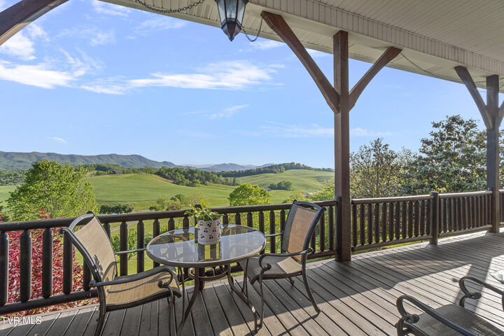 Property Photo:  3706 Salem Rd  TN 37843 