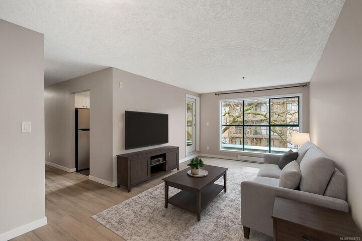 Property Photo:  3460 Quadra St 209  BC V8X 1G6 