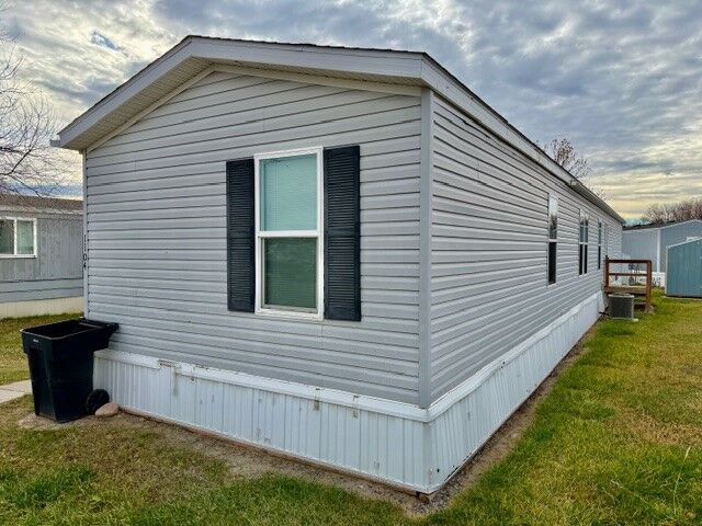 Property Photo:  1104 E 8th Street  MT 59044 