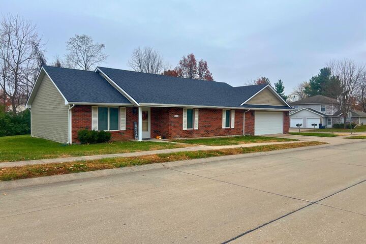 Property Photo:  2402 Garden Dr  MO 65202 