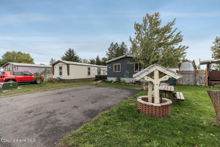 Property Photo:  8458 W Park Loop  ID 83858 