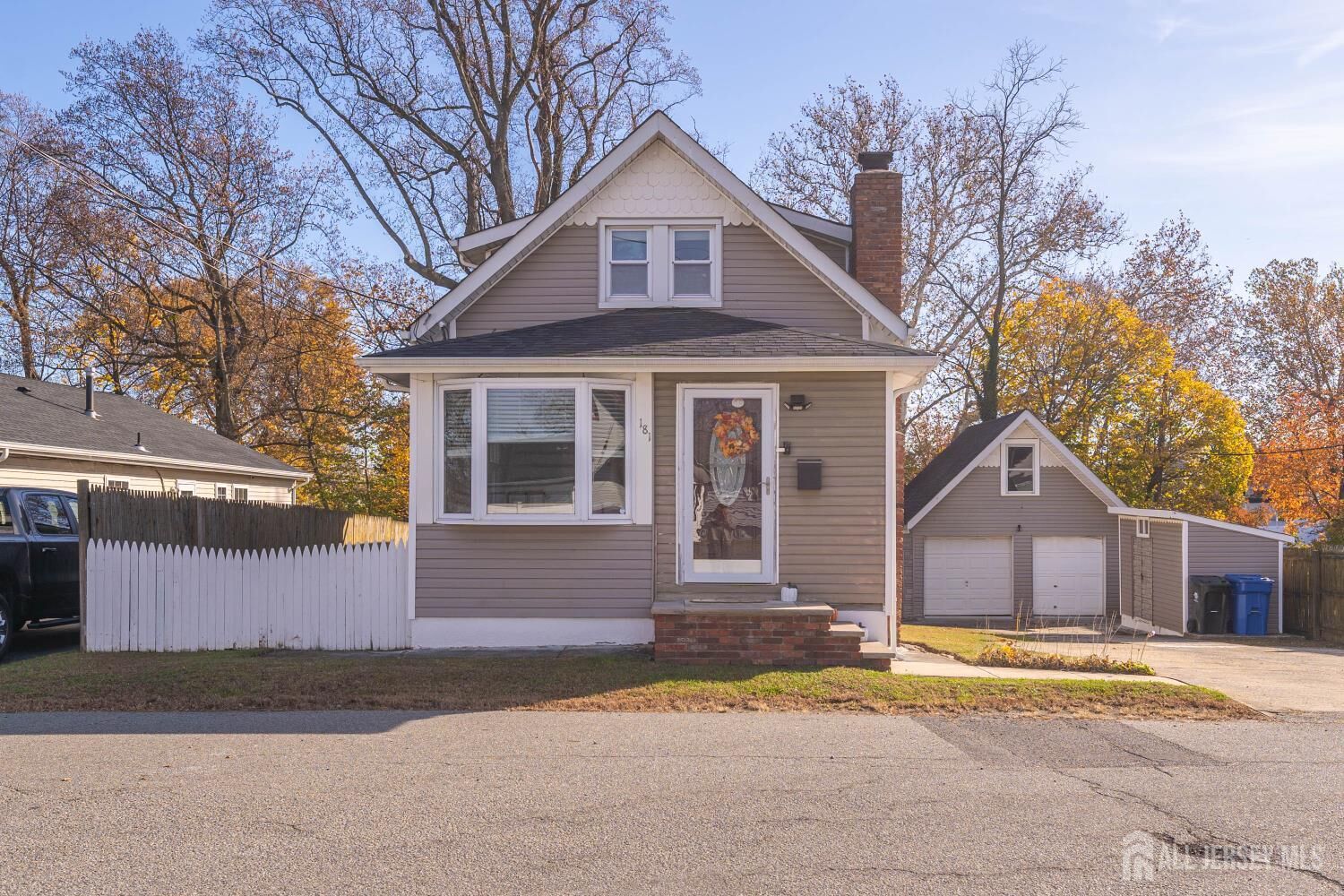 Property Photo:  181 Norwood Avenue  NJ 08879 