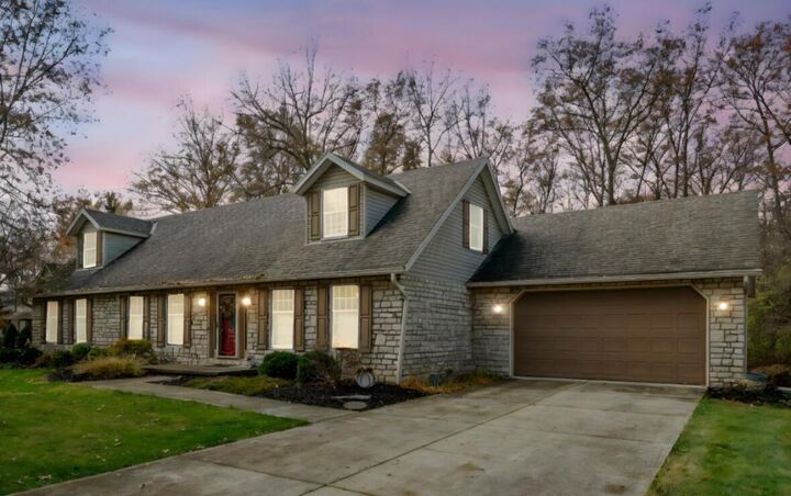 Property Photo:  1277 Adare Road  OH 43302 