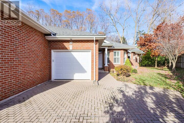 Property Photo:  3300 Montrose Road 10  ON L2H 3L9 