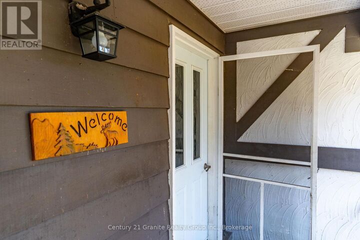 Photo de la propriété: 1061 Clear Lake Road ON K0M 2K0