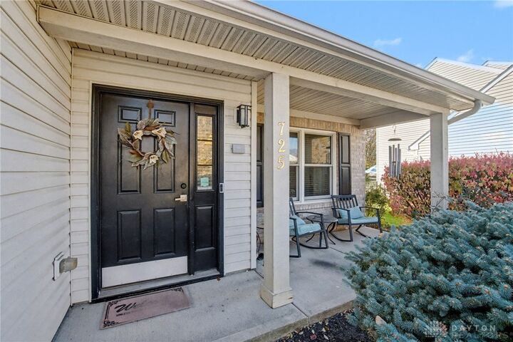 Property Photo:  725 Settlers Walk Boulevard  OH 45066 