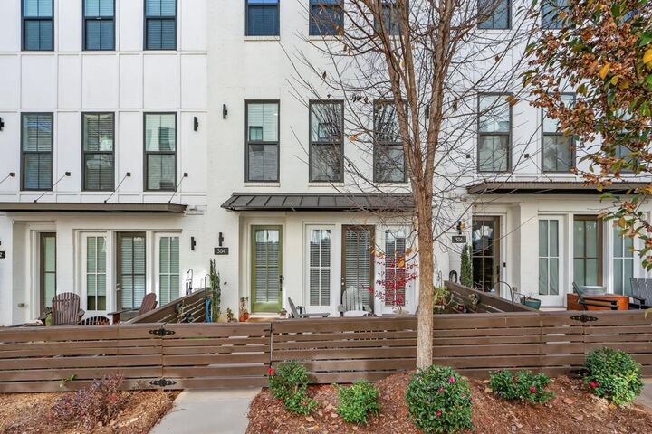 Property Photo: 304 Liberty Way GA 30188