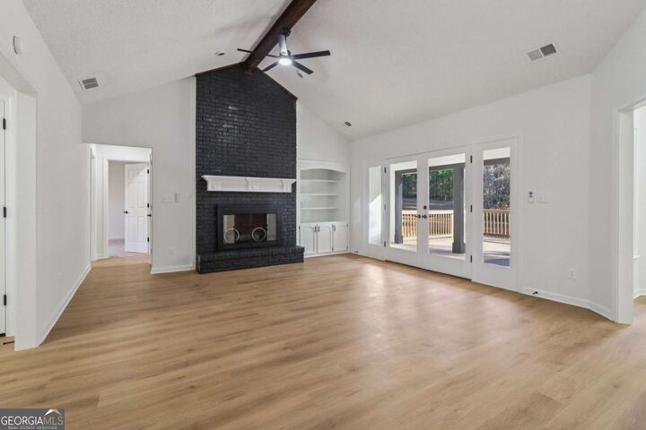 Property Photo: 135 Willow Lake Lane GA 30277