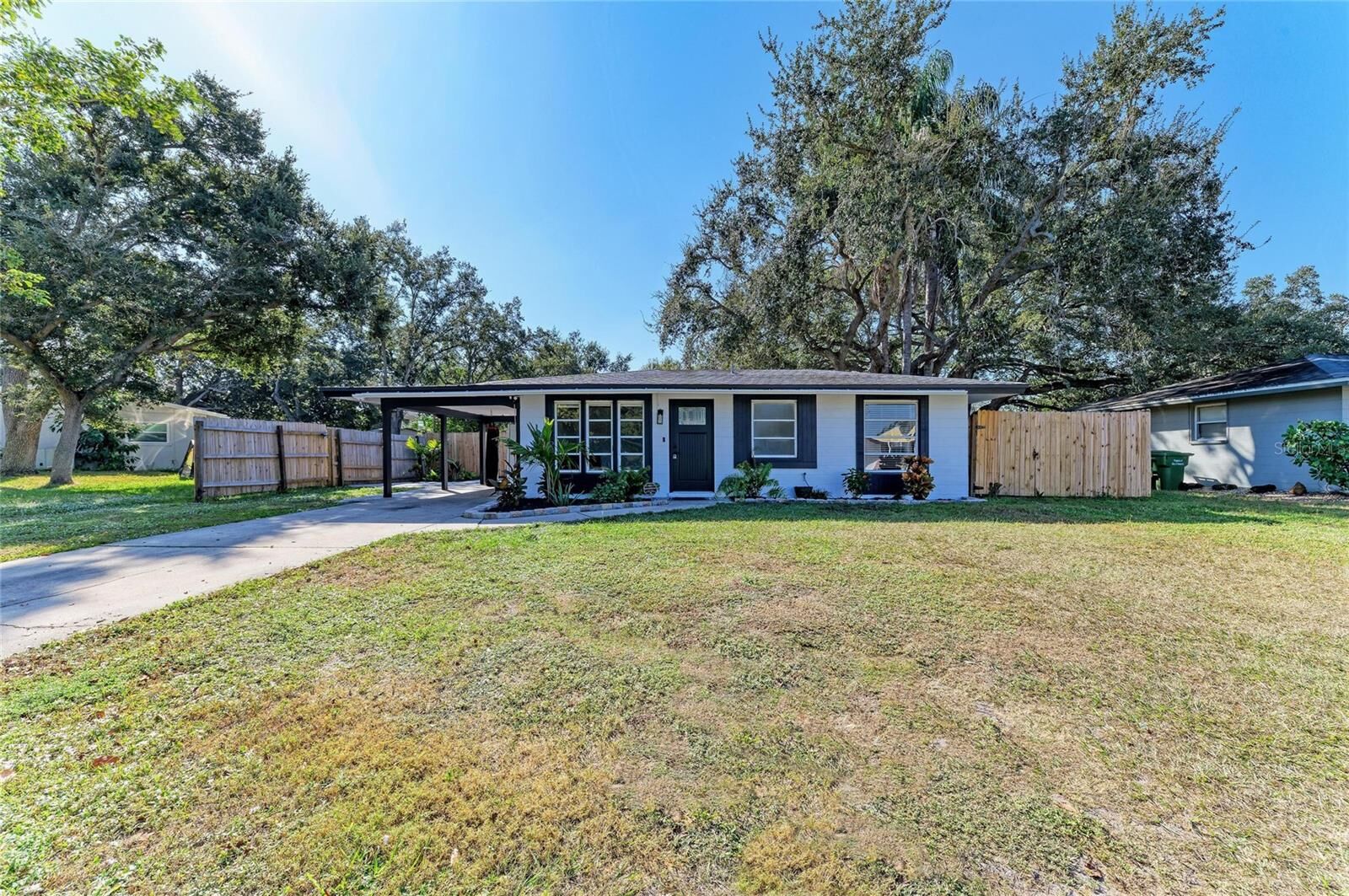 Property Photo:  3350 Bailey Street  FL 34237 