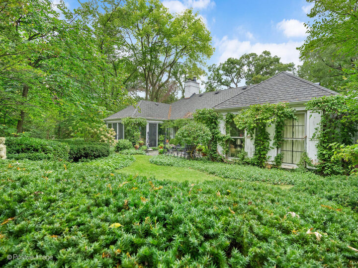 Property Photo:  704 Bittersweet Lane  IL 60521 