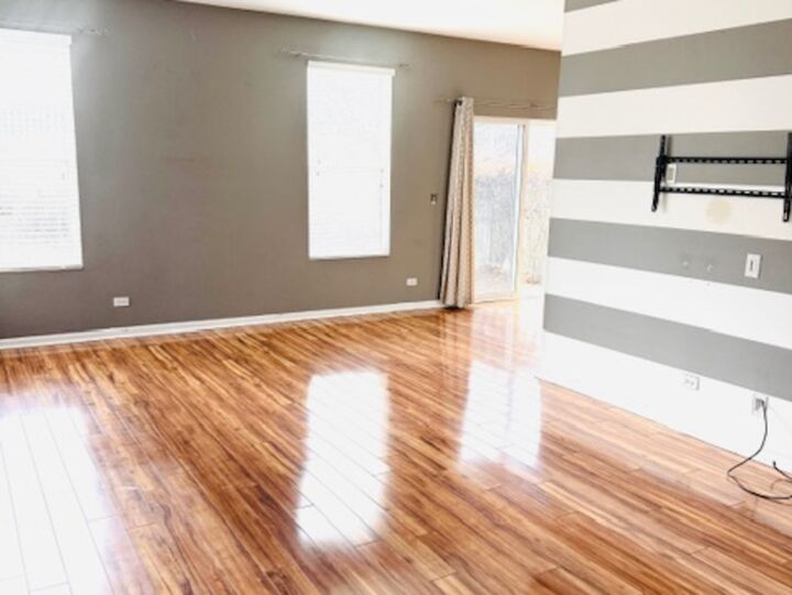 Property Photo: 4055 Blackstone Drive 4055 IL 60504