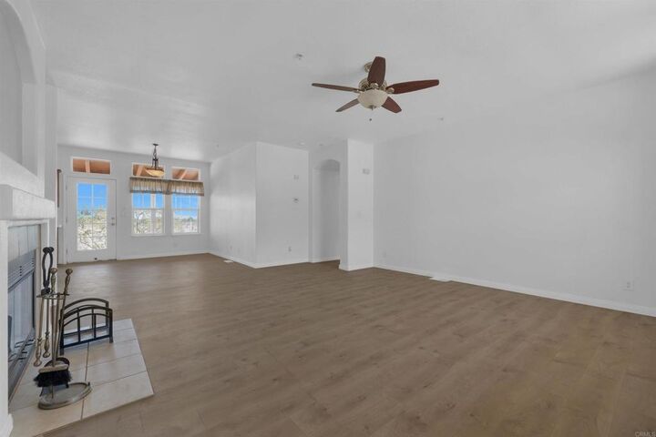 Property Photo: 437 Ocotillo Circle CA 92004