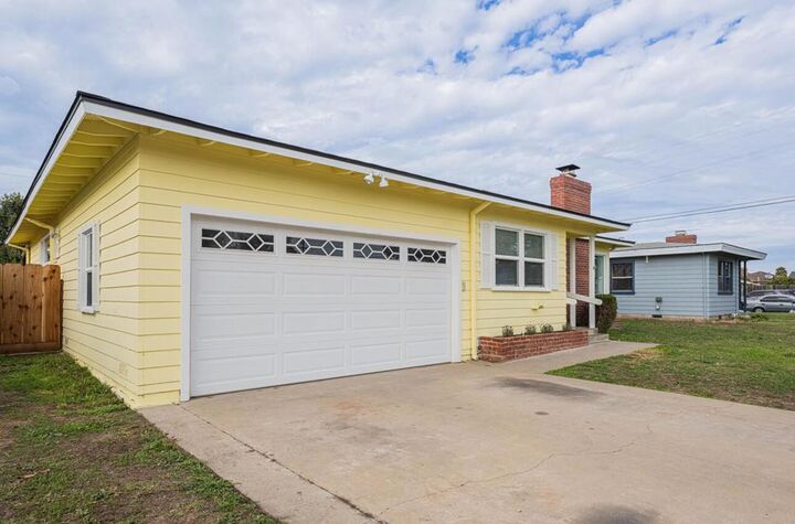 Property Photo:  1221 Parkside Street  CA 93906 