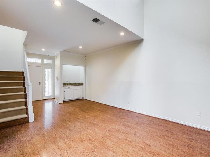 Property Photo: 4520 Glenwick Lane TX 75205