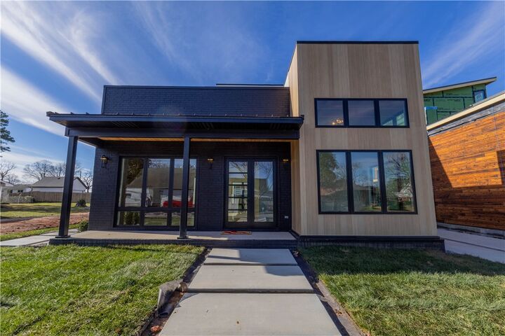 Property Photo: 212 SW Glover Street AR 72712