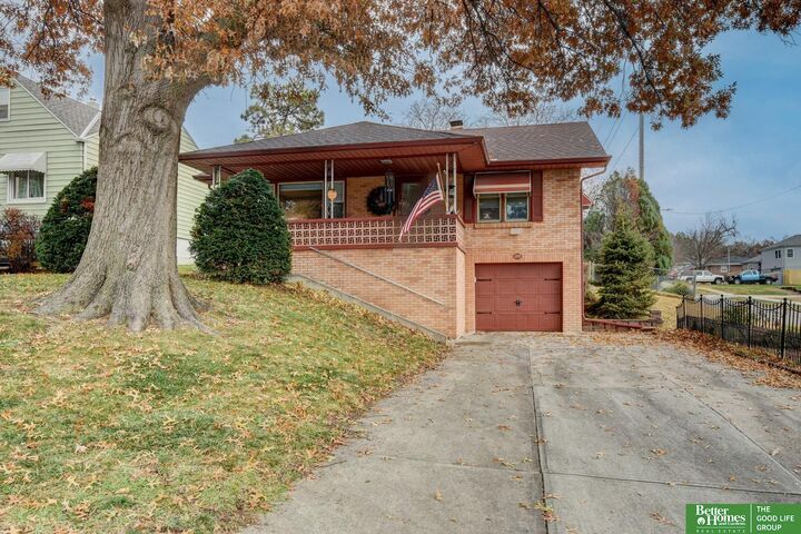 Property Photo:  6253 S 41st Street  NE 68107 