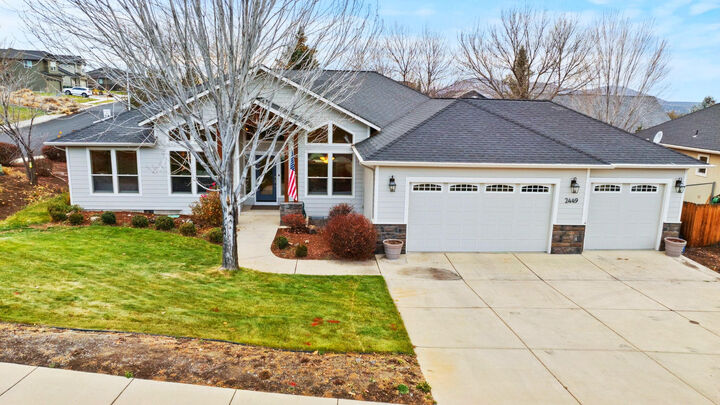 Property Photo: 2449 SW 43rd Street OR 97756