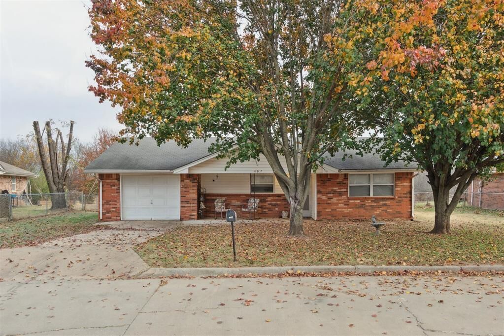 Property Photo: 407 Butler Drive OK 74804