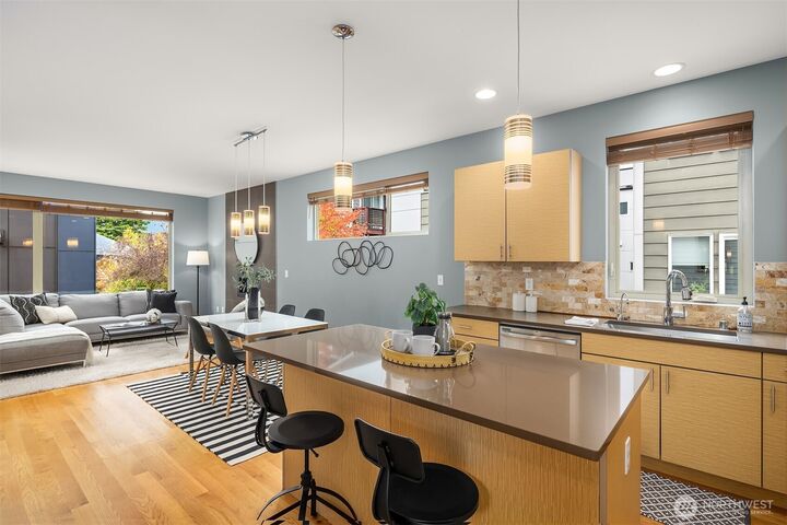 Property Photo: 1550 NW 60th Street WA 98107