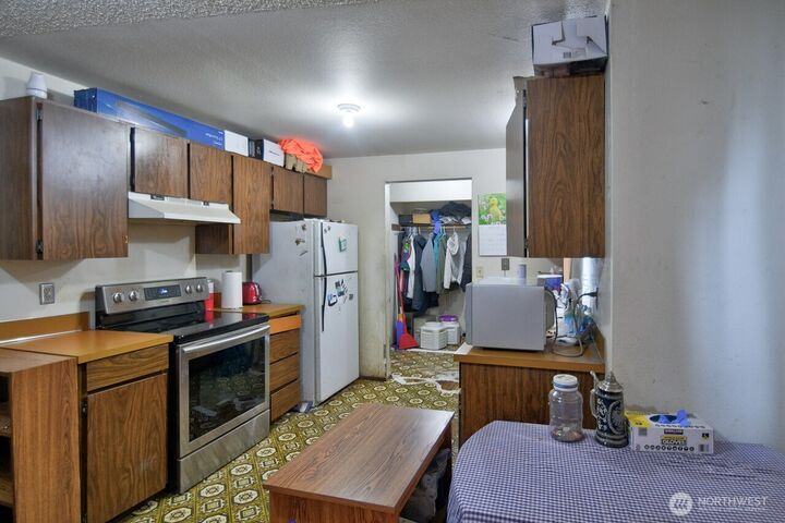 Property Photo: 7640 Mesplay Avenue SE WA 98503