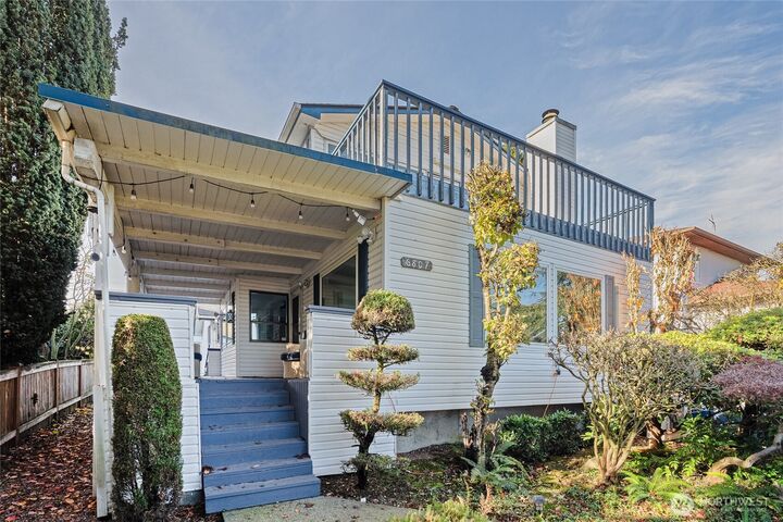 6807  Aurora Avenue N  Seattle WA 98103 photo