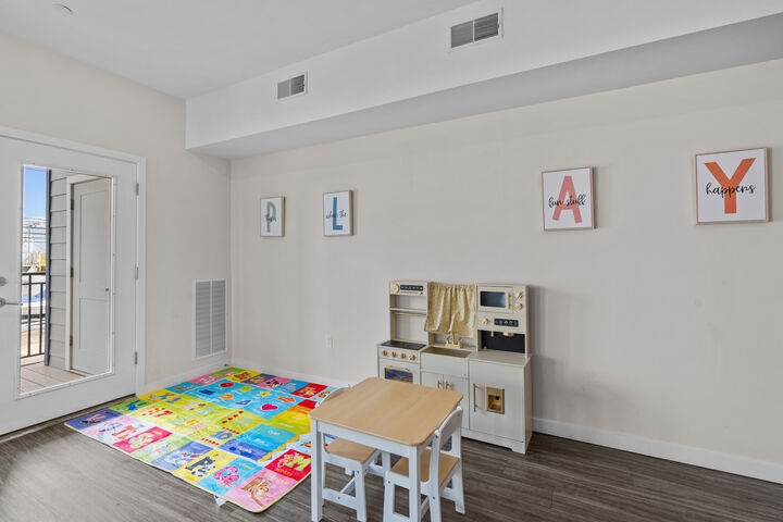 Property Photo:  71 Connecticut Avenue 205  CT 06850 